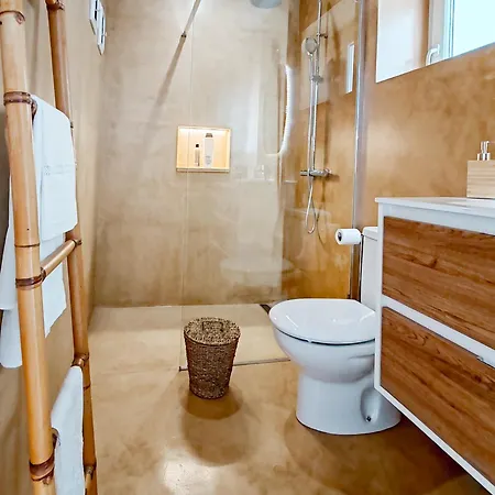 Serenity House * 蒂纳霍